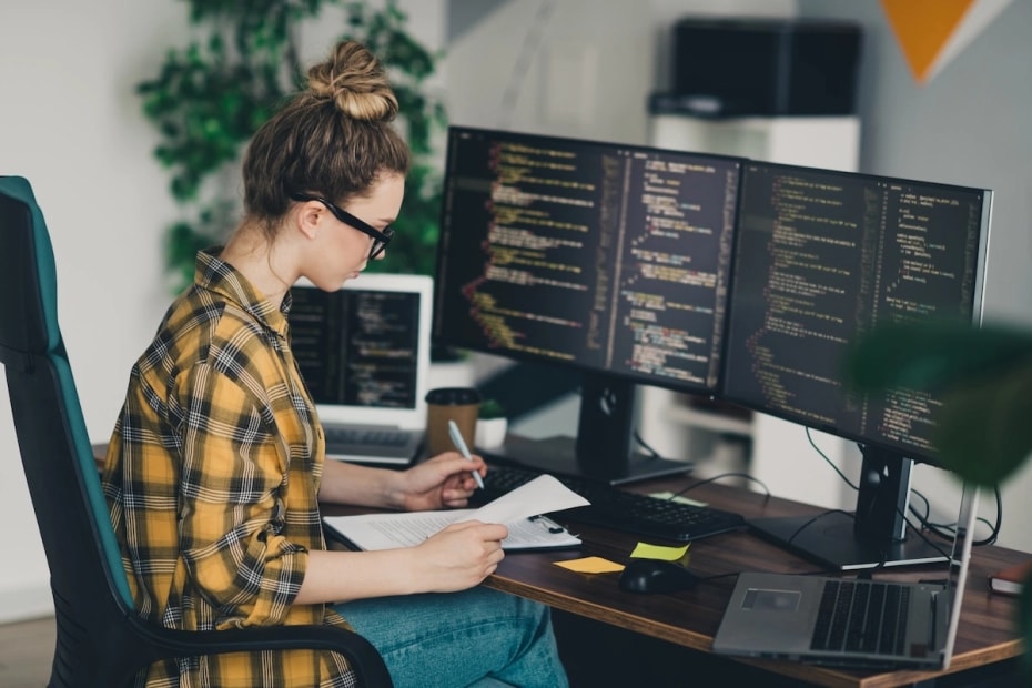 Automatyzacje AI dla firm usługowych 2026: gdzie zaczyna się realny zwrot, a gdzie tylko „hype"